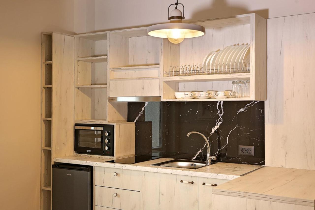 Ares Suites Plataria Bagian luar foto